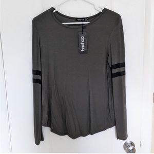 Boohoo baseball tee NWT